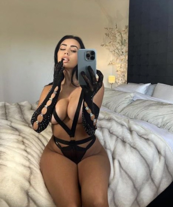 Sexy Brooklyn Escorts Traveling to New York, you can find sexy Spanish, German, Italian and many more escorts