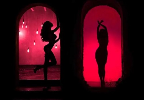 Trul Luxury: Discover Toronto's finest escort agencies, indulge in refined elegance and ultimate exclusivity. 